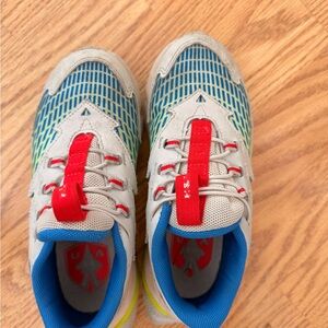 Under Armour Kids Sneakers in Blue, Gray & Red